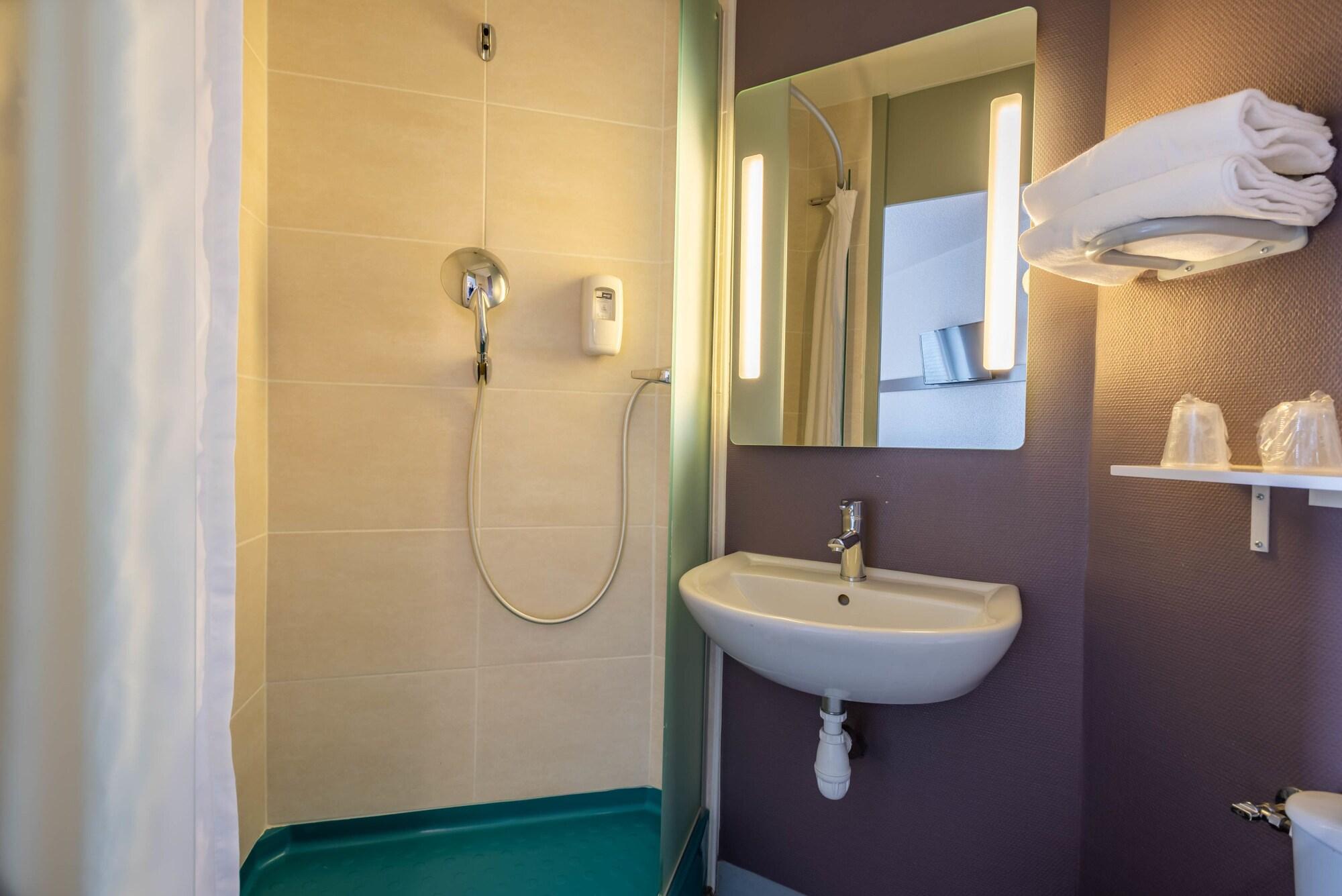 B&B Hotel Lorient Caudan Dış mekan fotoğraf