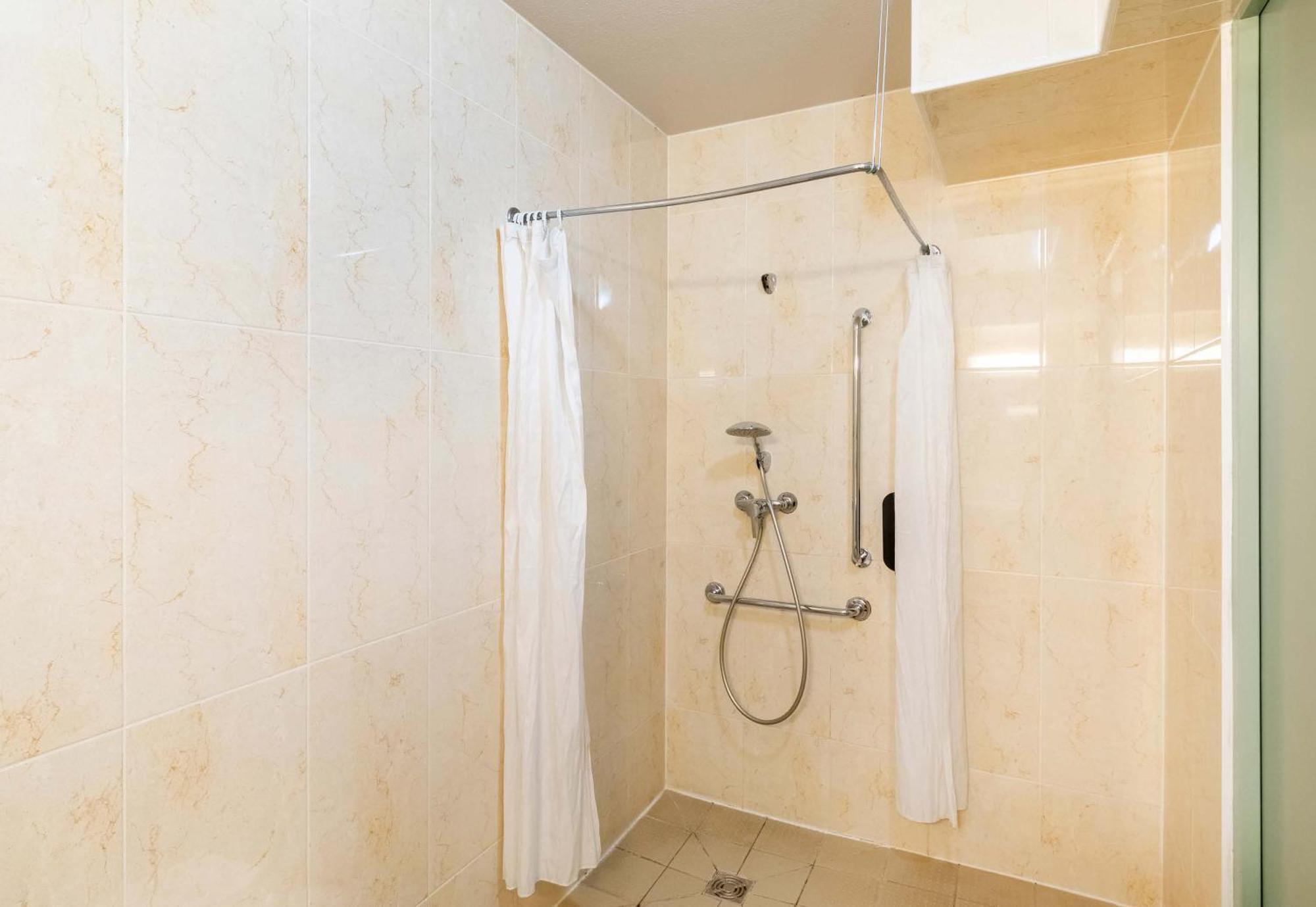 B&B Hotel Lorient Caudan Dış mekan fotoğraf